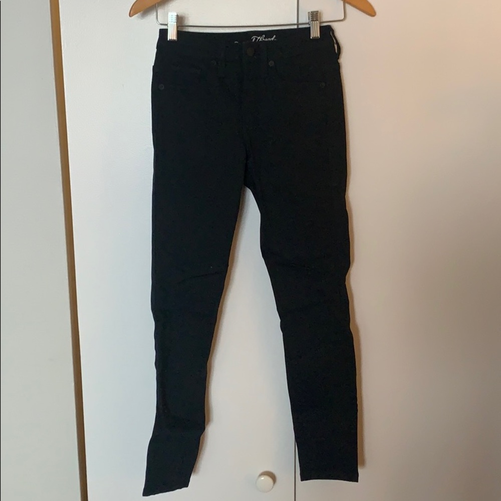 Universal Thread Black Jeans 00/24R